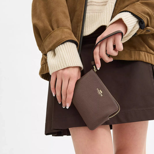 Corner Zip Wristlet / Coach