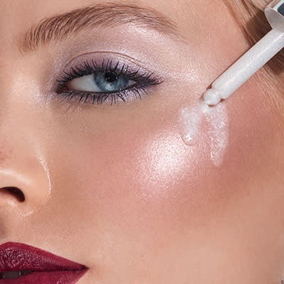 Icy Shimmer Highlighter / Kiko Milano