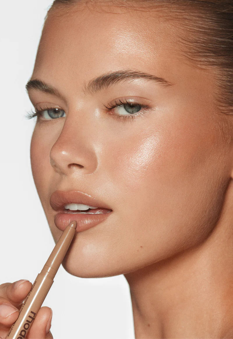 Peptide Lip Shape / Rhode